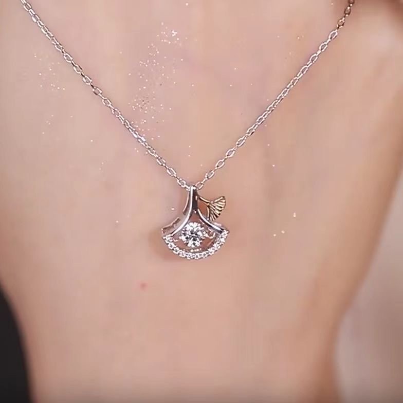 Collier en Argent Sterling 999 en Forme d'Éventail avec Zircon, Style Tendance Délicat, Cadeau Parfait pour Anniversaire et Fêtes - IVOIRART.COM