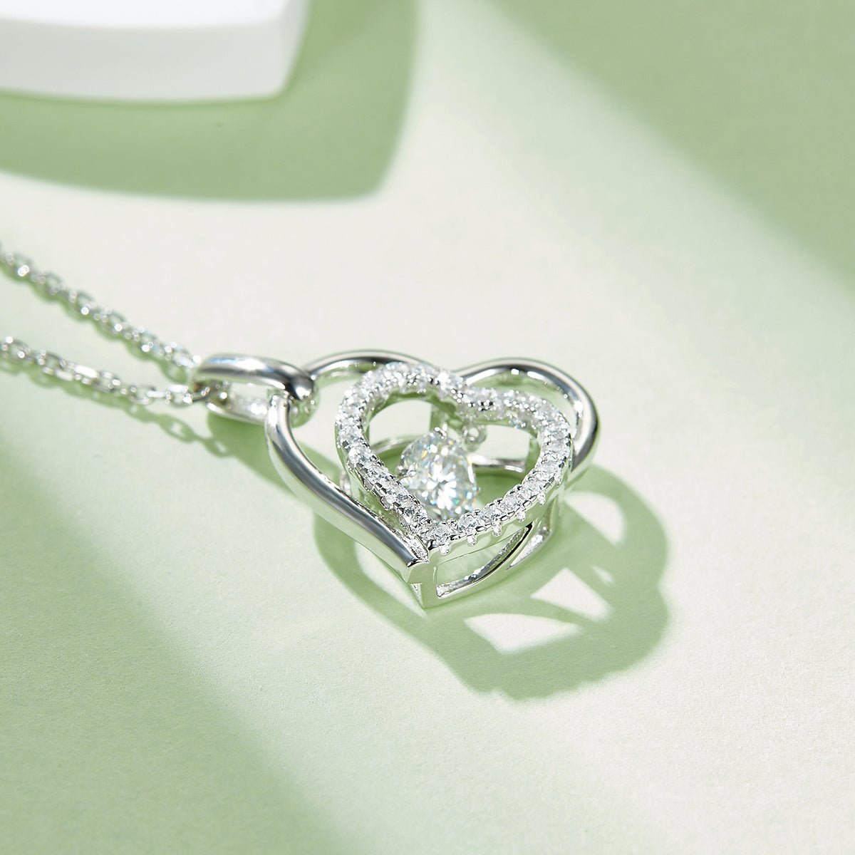 Collier en argent sterling S925 0,5 ct moissanite D VVS1 motif cœur entrelacé 45 cm plaqué platine - IVOIRART.COM