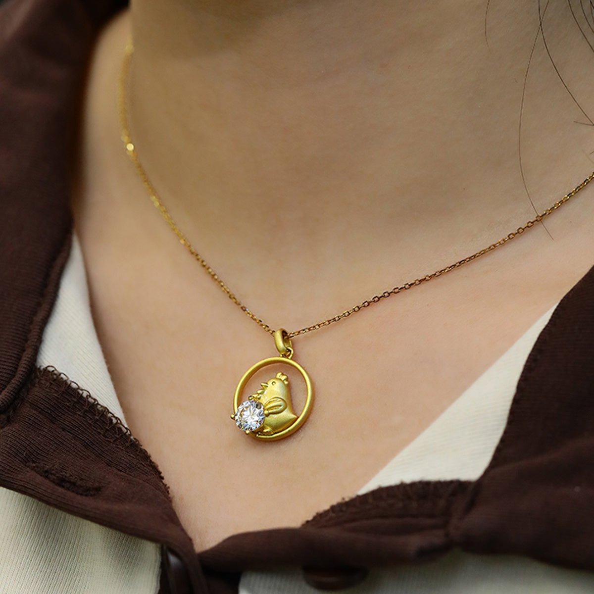 Collier en argent sterling S925 plaqué or avec moissanite 1ct D Couleur VVS1, signe astrologique Coq, poids 4,2 g, cadeau Benmingnian certifié GRA, boîte cadeau - IVOIRART.COM