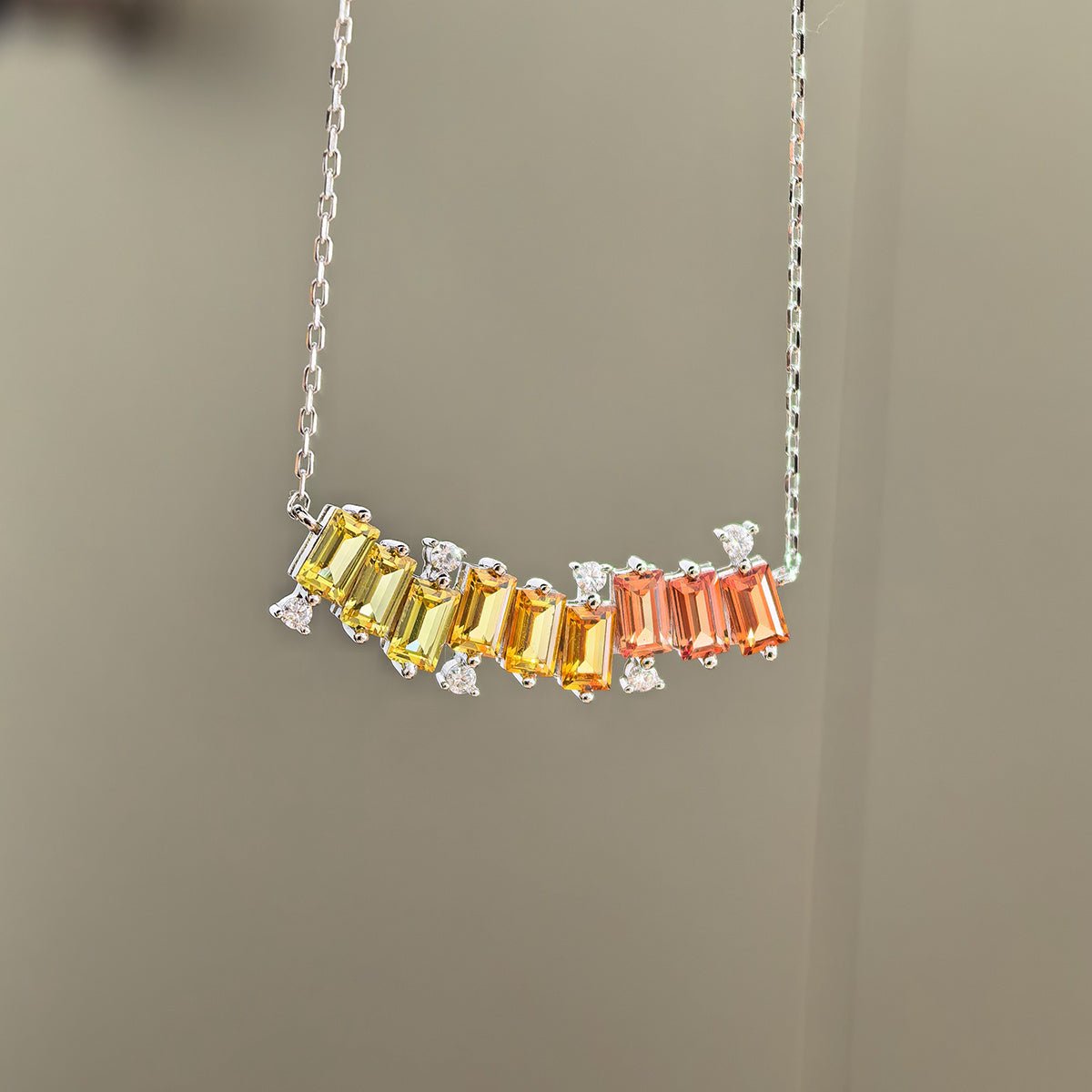 Collier en argent sterling S925 rectangle avec pierre précieuse arc-en-ciel, 45 cm, plaqué platine avec moissanite D VVS1 certifiée GRA, coffret cadeau - IVOIRART.COM