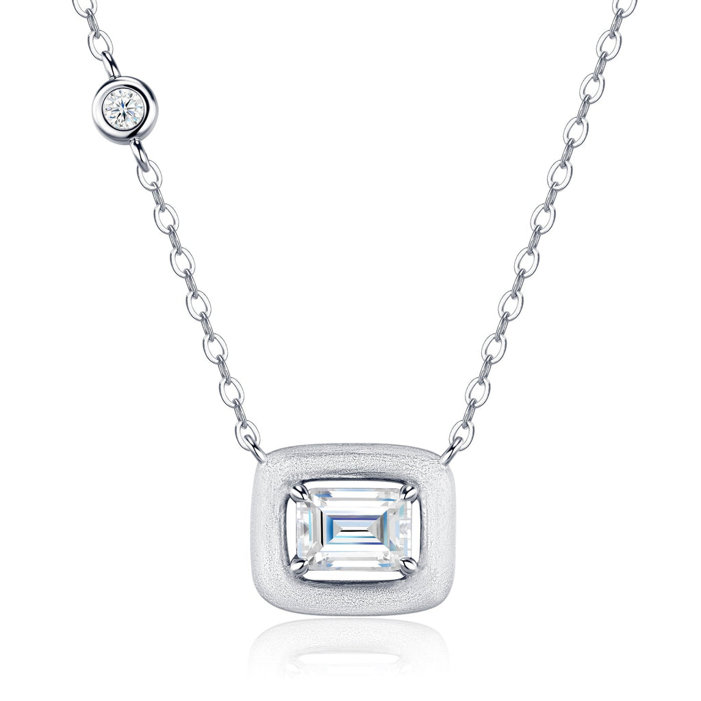 Collier Femme en Argent Sterling 925 avec Moissanite Taille Émeraude, Pendentif Carré Givré D Couleur Clarté VVS1, Plaqué Platine 2,9g, Coffret Cadeau Luxe - IVOIRART.COM