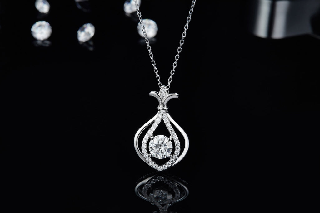 Collier goutte en argent S925 avec 1ct Moissanite D-VVS1, plaqué platine, coffret - IVOIRART.COM