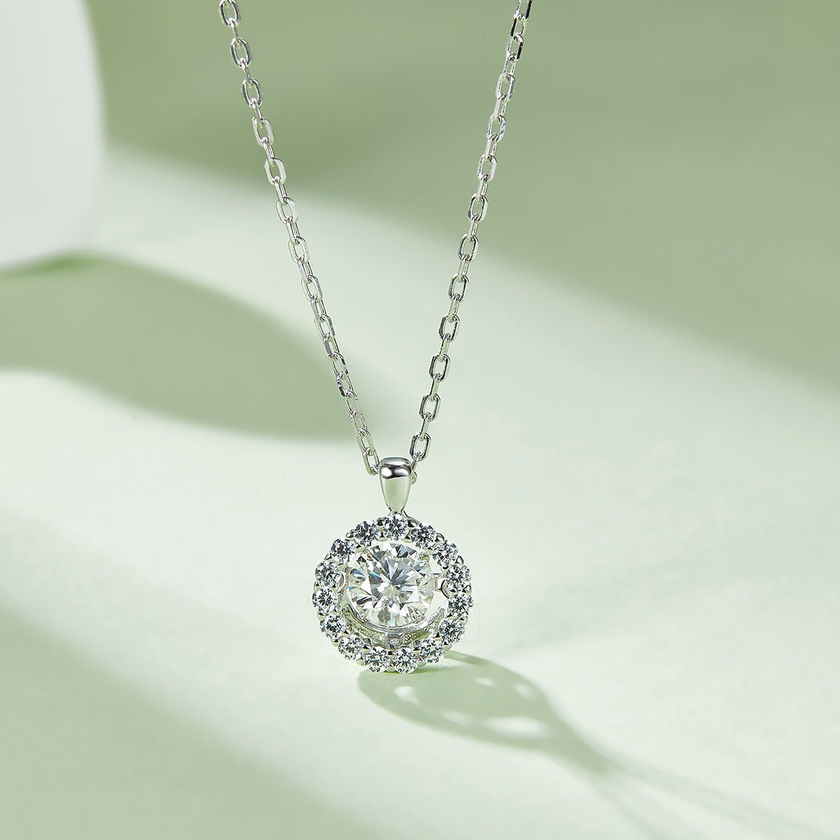 Collier Halo Moissanite 0,5ct Couleur D VVS1 en Argent Sterling S925 Plaqué Platine 45cm Boîte Cadeau Certifiée GRA - IVOIRART.COM