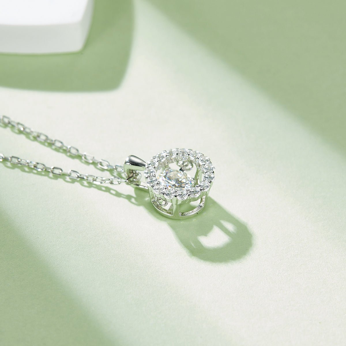 Collier Halo Moissanite 0,5ct Couleur D VVS1 en Argent Sterling S925 Plaqué Platine 45cm Boîte Cadeau Certifiée GRA - IVOIRART.COM