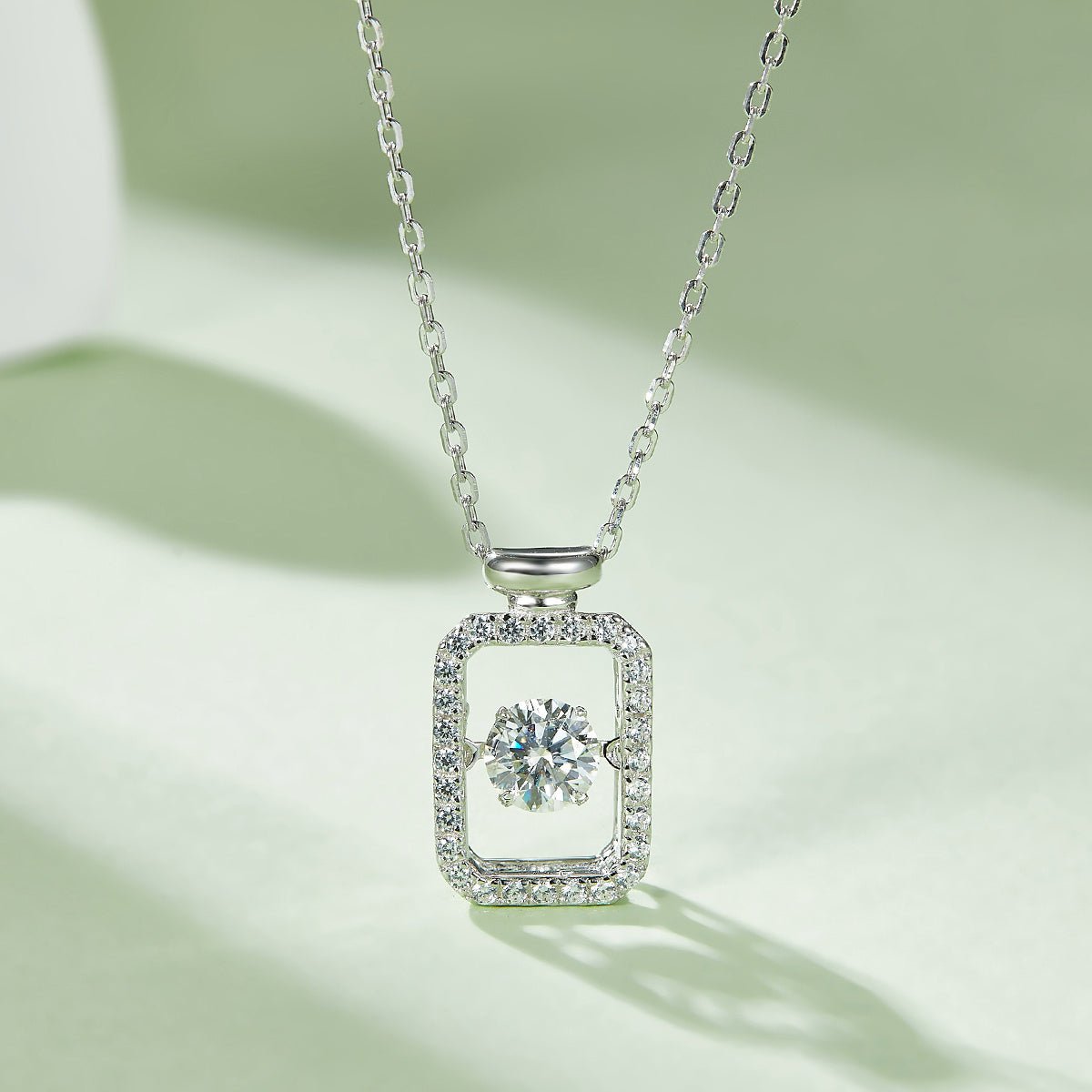 Collier Moissanite Rectangle 0,5 ct en Argent Sterling S925, 45 cm, Plaqué Platine, Bordure Pavée, Certifié GRA, Coffret Cadeau - IVOIRART.COM