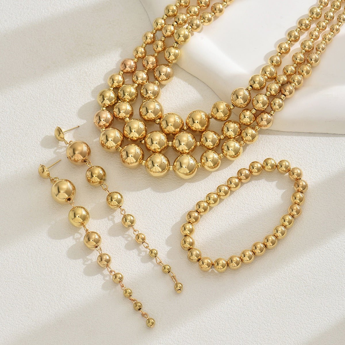 Collier multi-couches perles Y2K & boucles assorties — Style hot girl quotidien ! - IVOIRART.COM