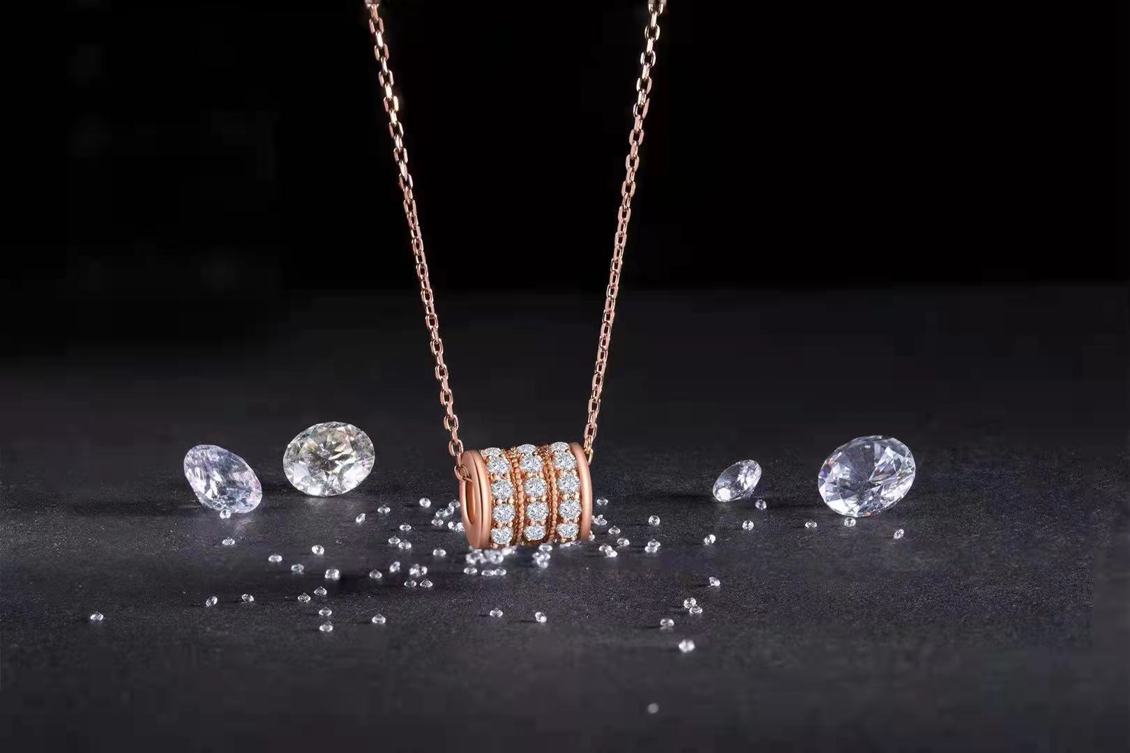 Collier pendentif baril S925 argent sterling 36 moissanites D-VVS1 plaqué platine - IVOIRART.COM
