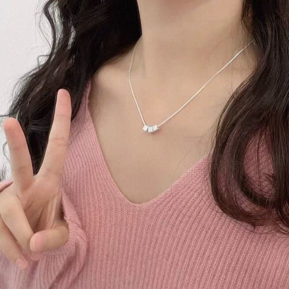 Collier pendentif cube en argent sterling 999, style minimaliste chic, quotidien et bureau - IVOIRART.COM