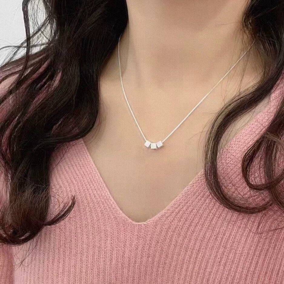 Collier pendentif cube en argent sterling 999, style minimaliste chic, quotidien et bureau - IVOIRART.COM
