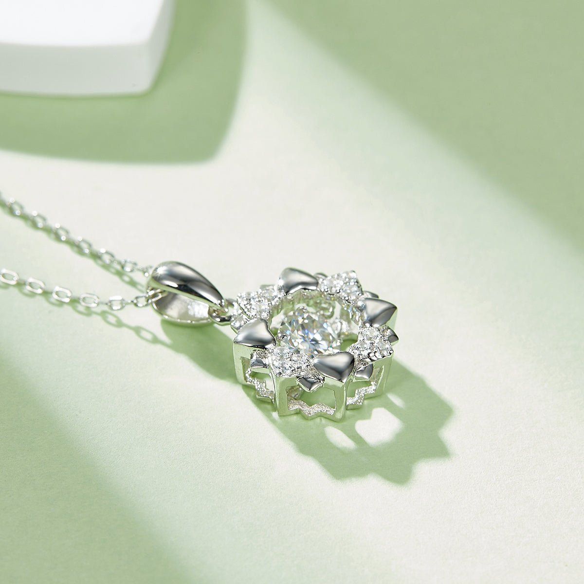 Collier Pendentif Fleur en Moissanite 0,5 ct D VVS1 Argent Sterling S925 45 cm Plaqué Platine Coffret Cadeau Certifié GRA - IVOIRART.COM