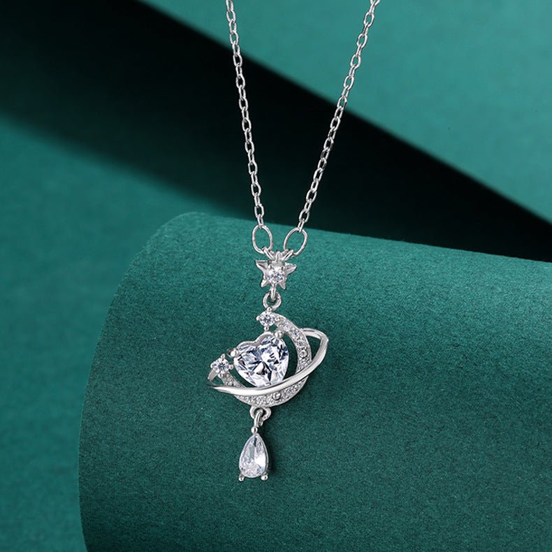 Collier Rêveur Lune & Cœur en Argent Sterling S999 pour Femmes, Chaîne Claviculaire Élégante et Polyvalente d'Été - IVOIRART.COM