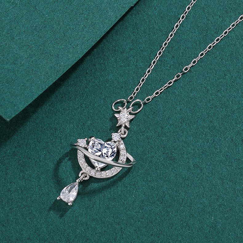 Collier Rêveur Lune & Cœur en Argent Sterling S999 pour Femmes, Chaîne Claviculaire Élégante et Polyvalente d'Été - IVOIRART.COM