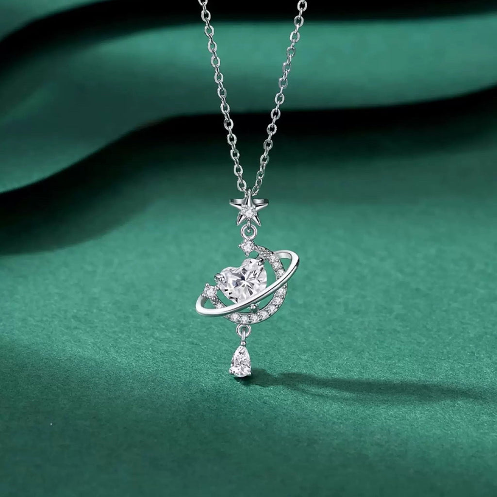 Collier Rêveur Lune & Cœur en Argent Sterling S999 pour Femmes, Chaîne Claviculaire Élégante et Polyvalente d'Été - IVOIRART.COM