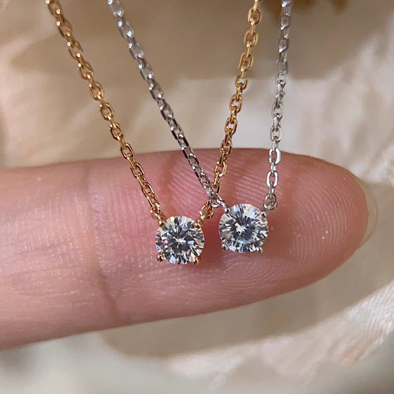 Collier Solitaire à 4 Griffes en Argent Sterling S925 avec Zircone Cubique 5A - IVOIRART.COM
