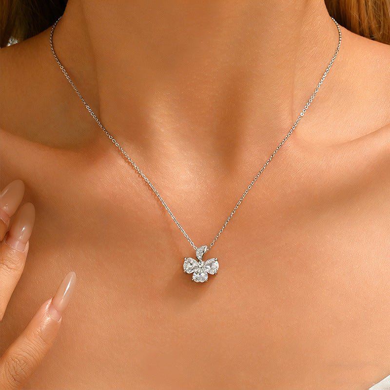Collier Trèfle 3 Feuilles en Argent 925 avec 3 Moissanites Cœur 6x6mm, Platine Doré, Certifié GRA, 45cm, Coffret Cadeau - IVOIRART.COM
