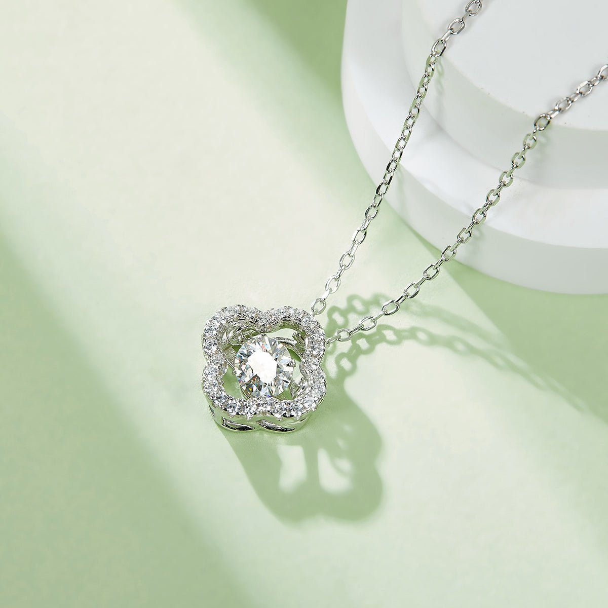 Collier Trèfle à Quatre Feuilles Moissanite 0,5ct D VVS1 en Argent S925 Plaqué Platine 45cm - IVOIRART.COM