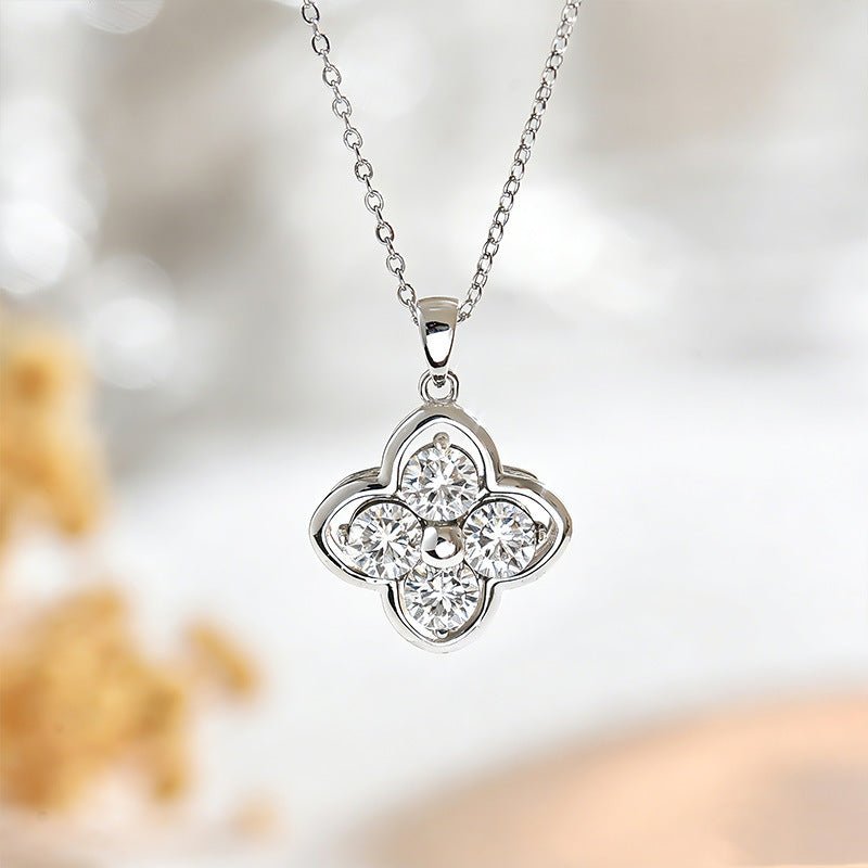 Collier Trèfle en Argent Sterling S925 4 pierres Moissanite 5mm Rond, 45cm, Plaqué Or Platine, Coffret Cadeau Certifié GRA - IVOIRART.COM