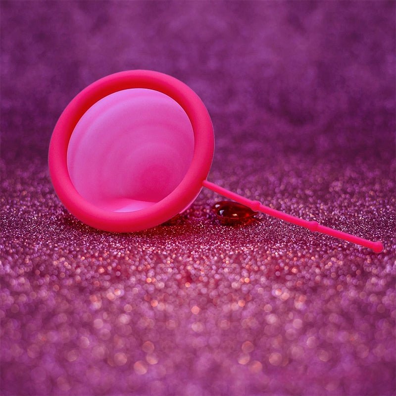 Coupe menstruelle en silicone forme cœur avec sac et boîte pour femmes - IVOIRART.COM