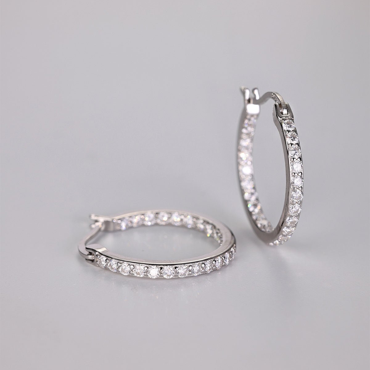 Créoles pavées S925 argent sterling 46 moissanites D‑VVS1 plaqué platine 3g Pack - IVOIRART.COM