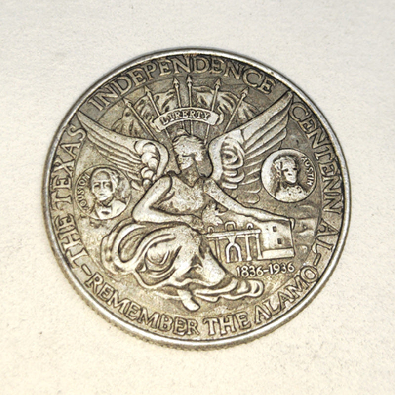 Anges de la Statue de la Liberté américaine peuvent souffler des dollars en argent