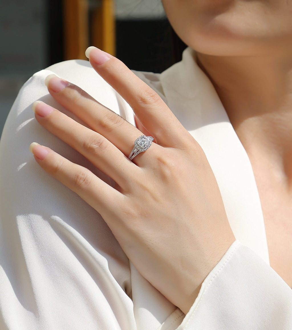 Day By Day - A Wedding Ring Set With Top-quality Moissanite S925 Silver And Platinum-plated Diamond Can Be Tested With A Diamond Pen - IVOIRART.COM