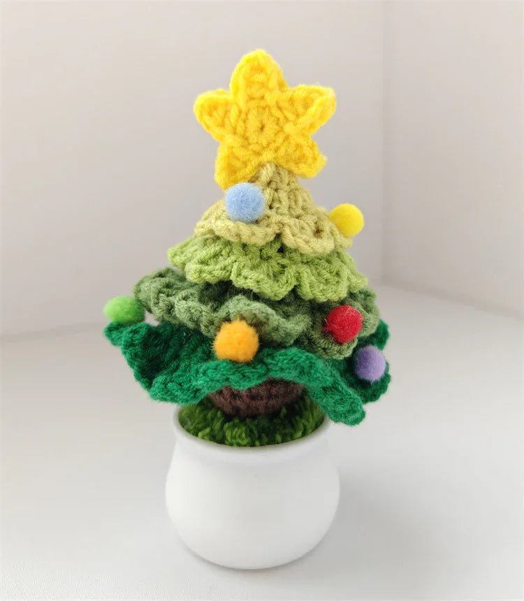 Décoration de bureau artisanale en laine crochetée en forme d'arbre de Noël - IVOIRART.COM