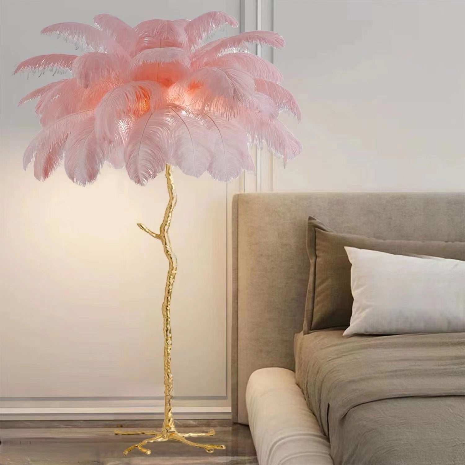 Decorative Resin Feather Floor Lamp For Living Room And Bedroom - IVOIRART.COM