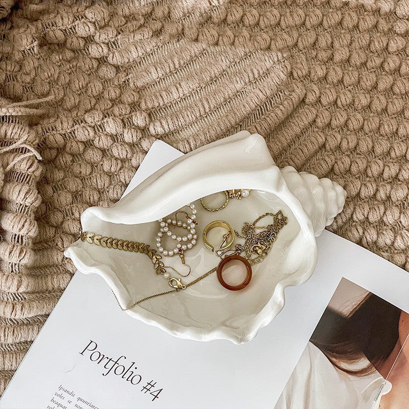 Plateau de décoration en céramique en forme de coquillage