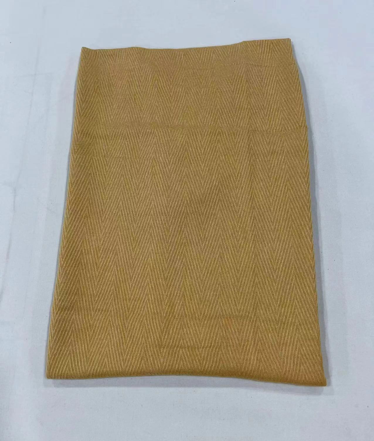 Écharpe à motif chevrons monochrome en cachemire artificiel pour femme, style simple et décontracté, châle chaud avec franges - IVOIRART.COM