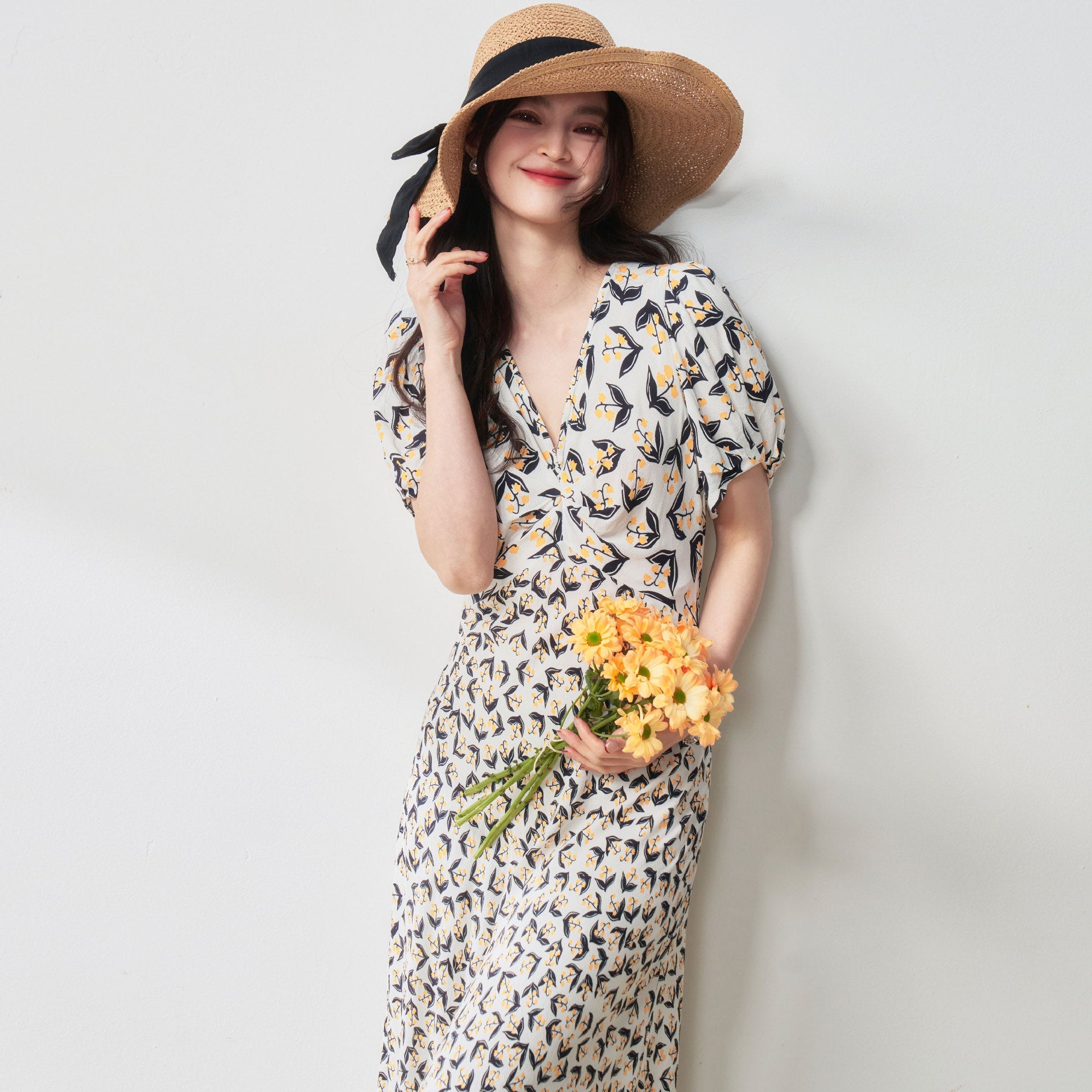 Elegant Graceful Puff Sleeve Lily V-neck Tight Waist Mid-length Dress - IVOIRART.COM