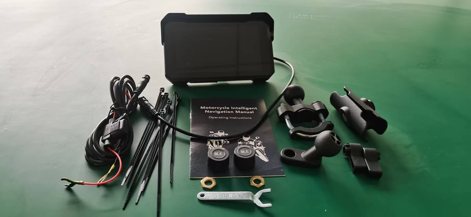 Enregistreur de conduite 5 pouces écran Android sans fil portable 5MP 170° carte - IVOIRART.COM