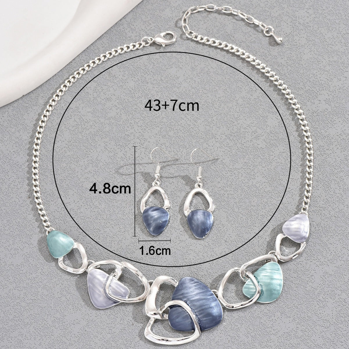 Ensemble bijoux femme Boucles émail rondes et collier clavicule irrégulier chic! - IVOIRART.COM