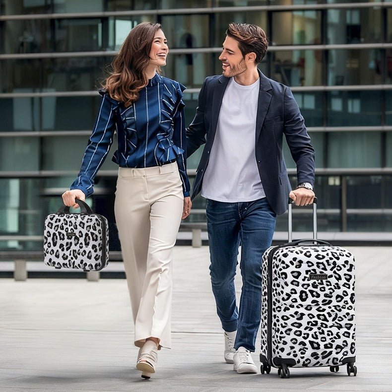 Ensemble de bagages 2 pièces 20 pouces avec trousse de maquillage, coque rigide extensible, roues pivotantes à 360°, grande capacité, léger, crochet latéral, serrure indépendante - IVOIRART.COM