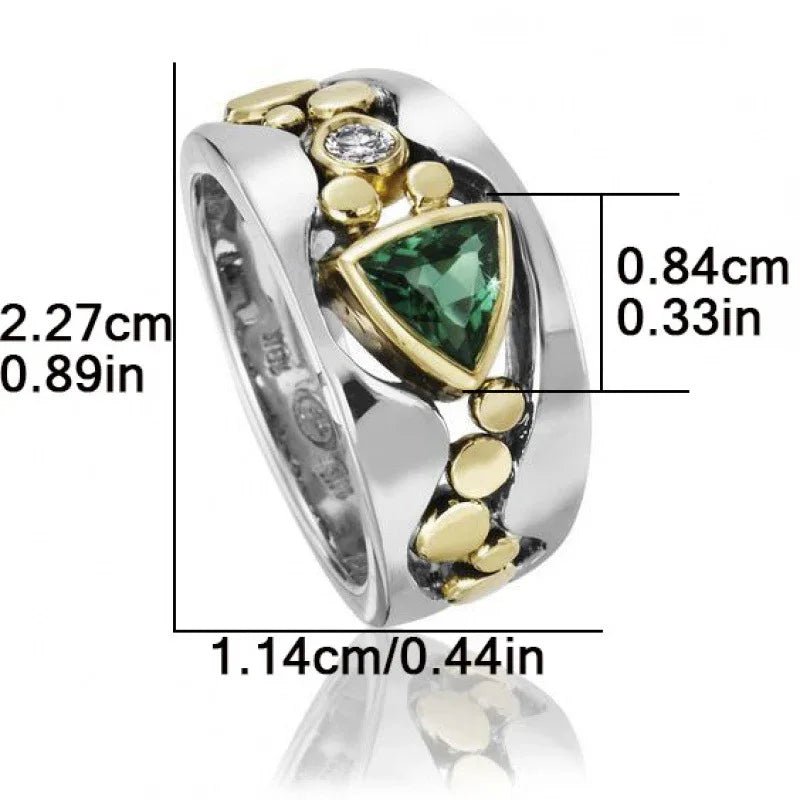 Ensemble de bague de fiançailles créative ajourée avec zirconiums verts éclatants - IVOIRART.COM