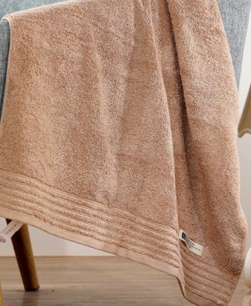 Ensemble de serviettes en coton doux beige et marron, tailles variées pour confort optimal - IVOIRART.COM