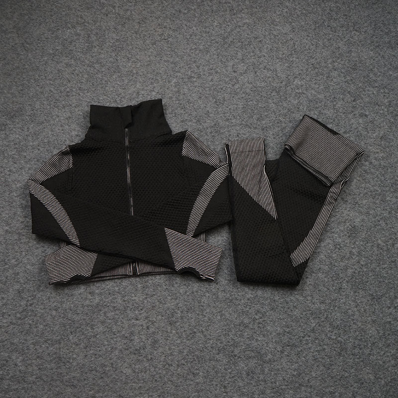 Ensemble de sport stretch trois pièces pour fitness et yoga – pantalon et haut ajustés - IVOIRART.COM