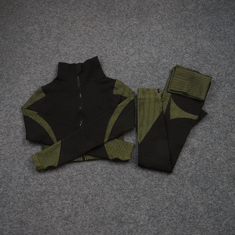 Ensemble de sport stretch trois pièces pour fitness et yoga – pantalon et haut ajustés - IVOIRART.COM