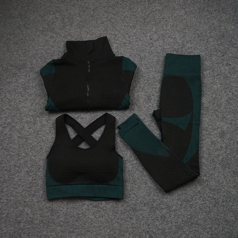 Ensemble de sport stretch trois pièces pour fitness et yoga – pantalon et haut ajustés - IVOIRART.COM