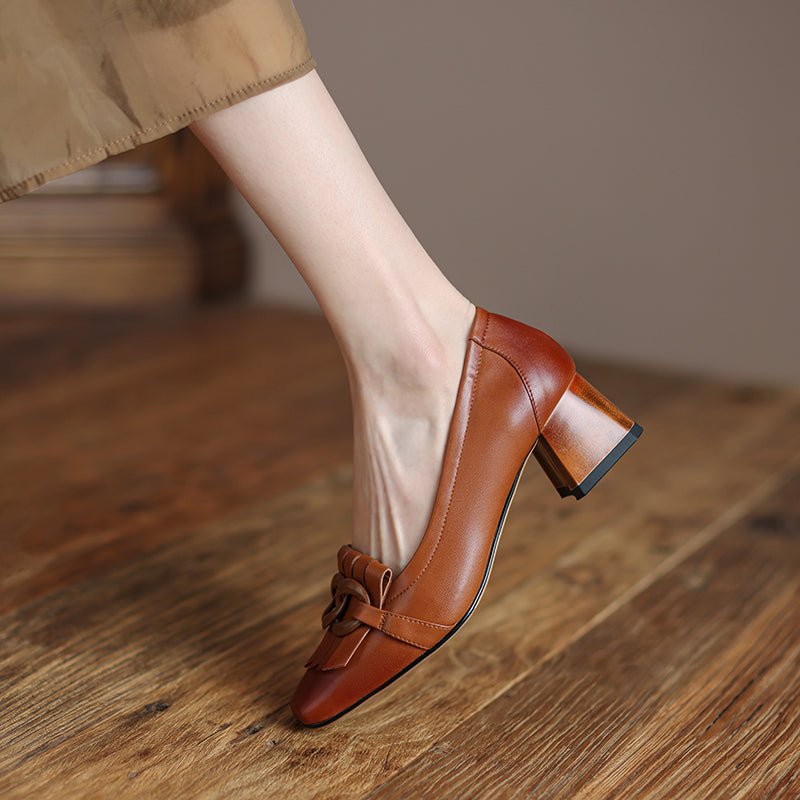 Escarpins femme faite main en cuir véritable de mouton avec franges et talon bloc carré - IVOIRART.COM