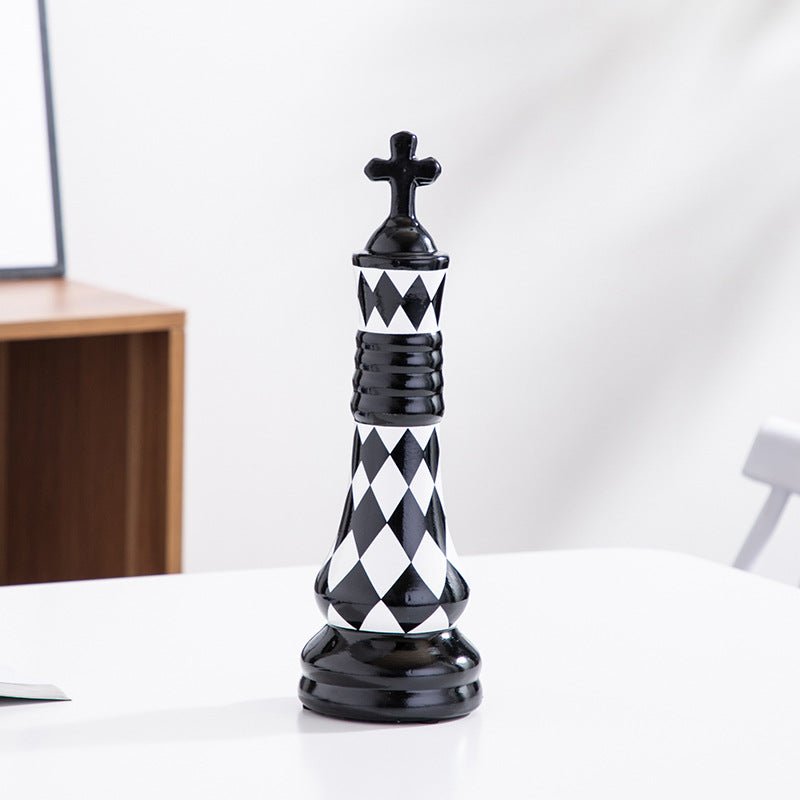 European Ceramic Black And White Lattice Chess Ornaments - IVOIRART.COM