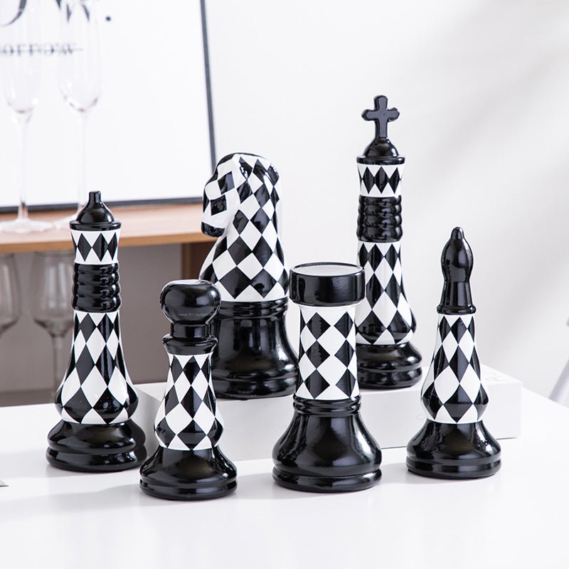 European Ceramic Black And White Lattice Chess Ornaments - IVOIRART.COM