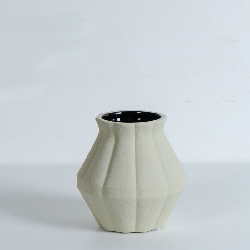 Vase en céramique simple créatif en pétales