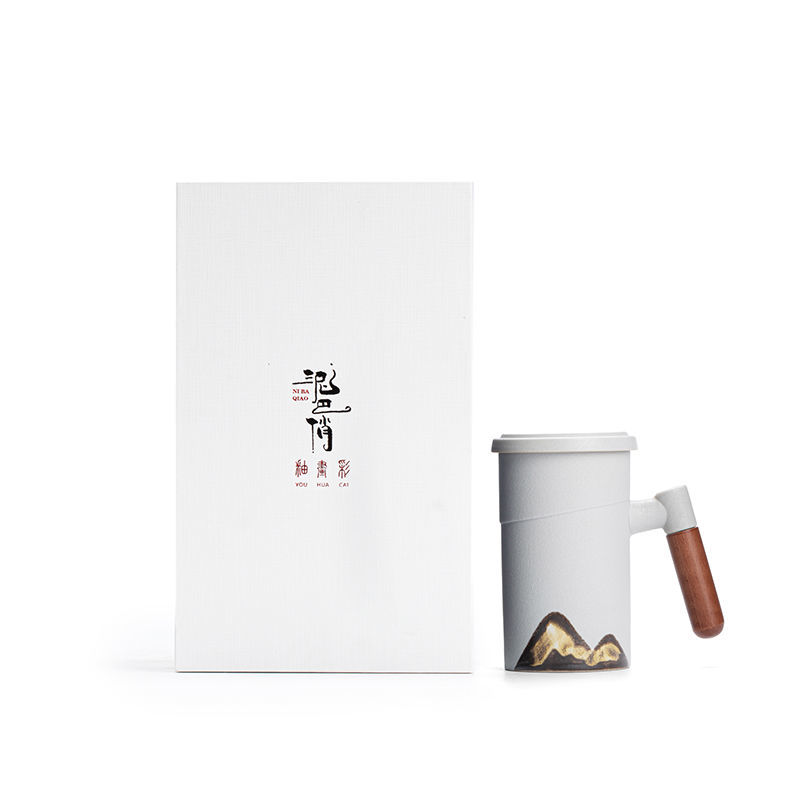 Tasse peinte à la main Factory Creative Yuanshan avec poigné en bois, tasse à thé en céramique avec couvercle et filtre, trois pièces, bureau, maison