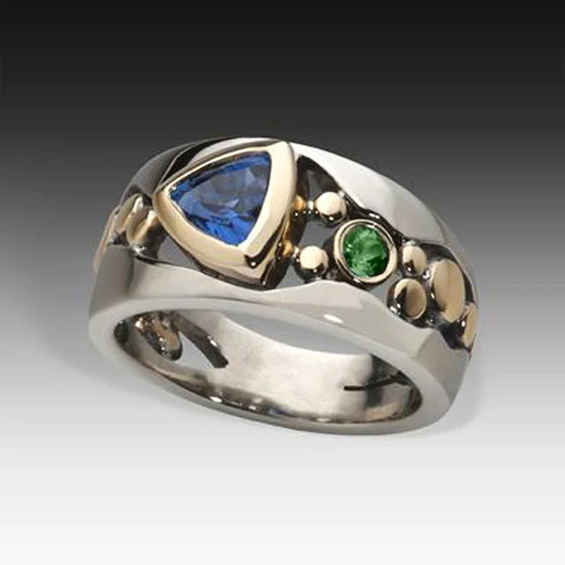 Ensemble de bague de fiançailles créative ajourée avec zirconiums verts éclatants