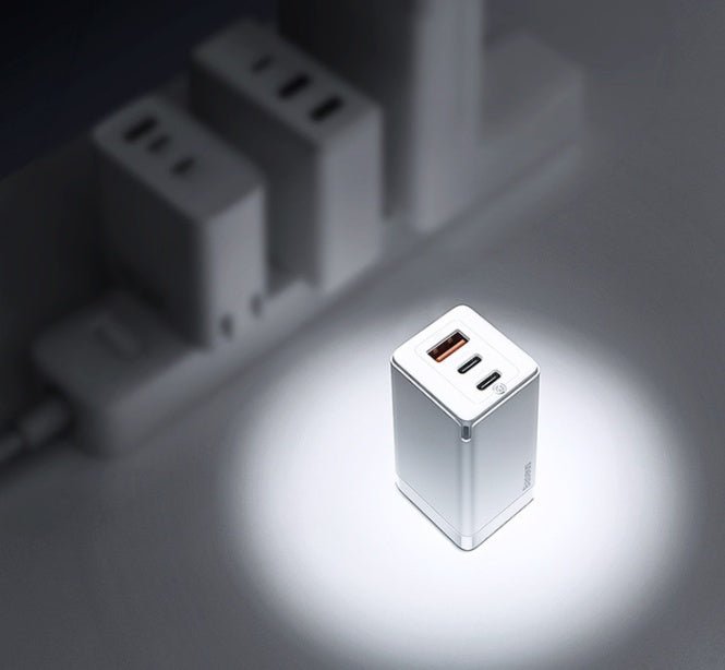 Fast mobile phone charger - IVOIRART.COM
