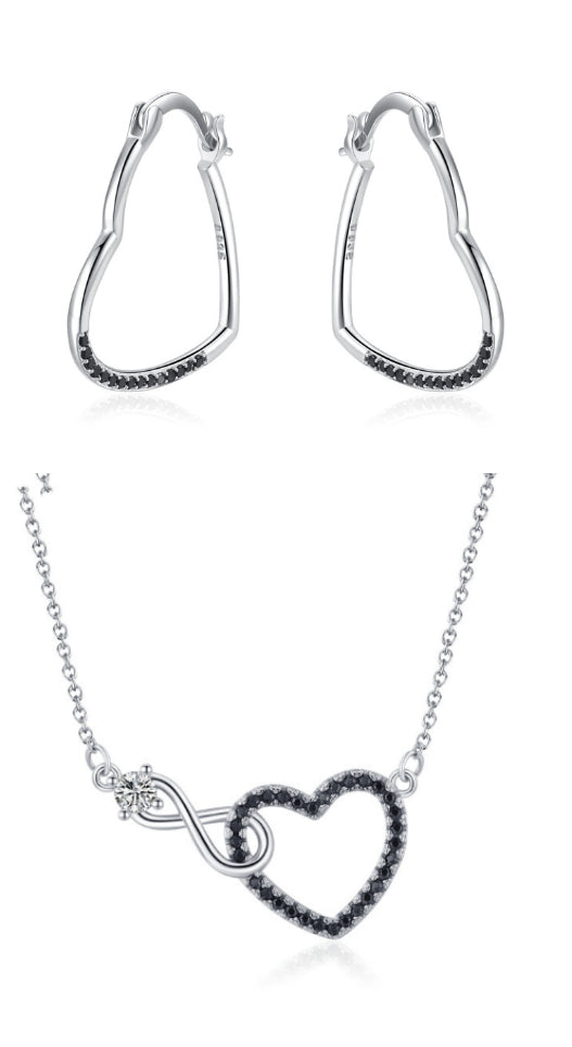 Collier Créatif en Zircon en Forme de Cœur Creux, Élégance et Amour