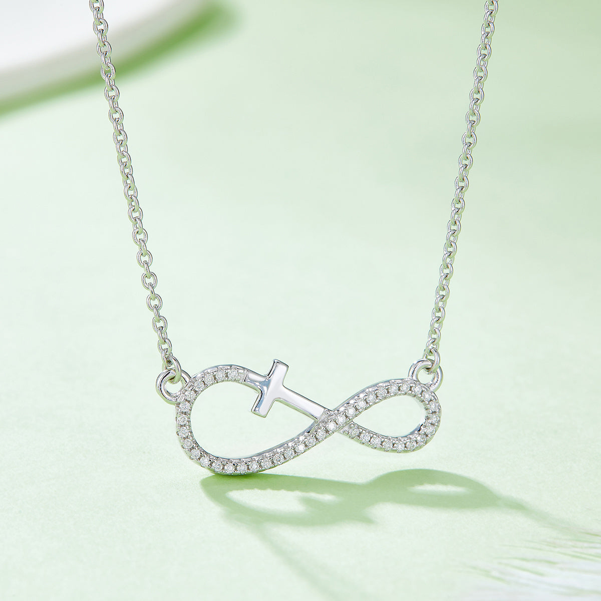 Collier Croix Infinie en Argent Sterling S925 3,4 g Moissanite 41 Pierres 45 cm Platine