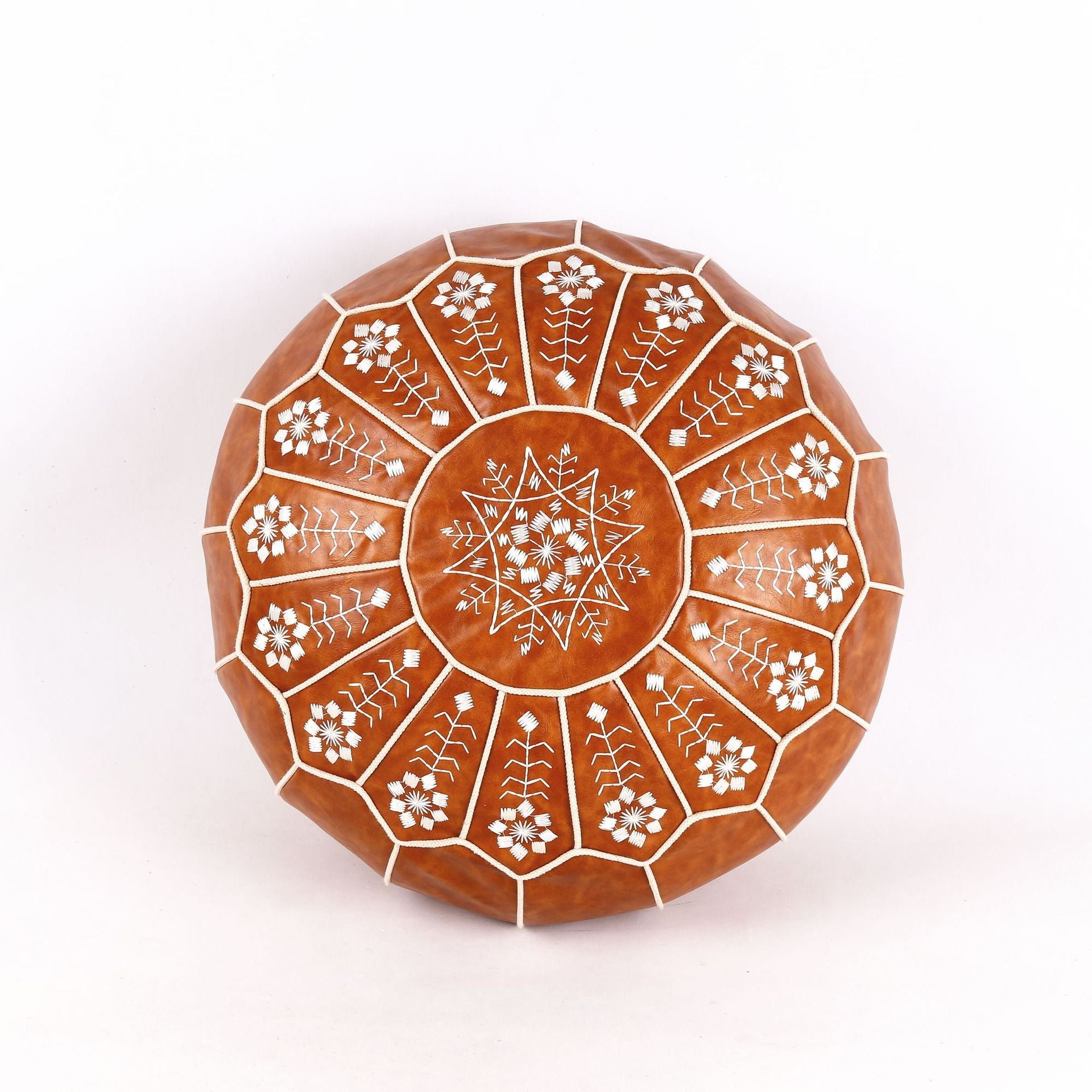 Futon en peau de mouton brodé main en cuir marocain Pier, motif cercle tradition - IVOIRART.COM