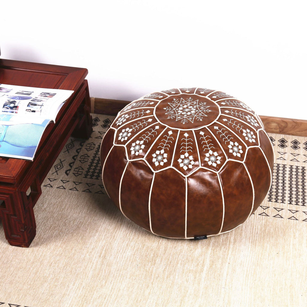 Futon en peau de mouton brodé main en cuir marocain Pier, motif cercle tradition - IVOIRART.COM
