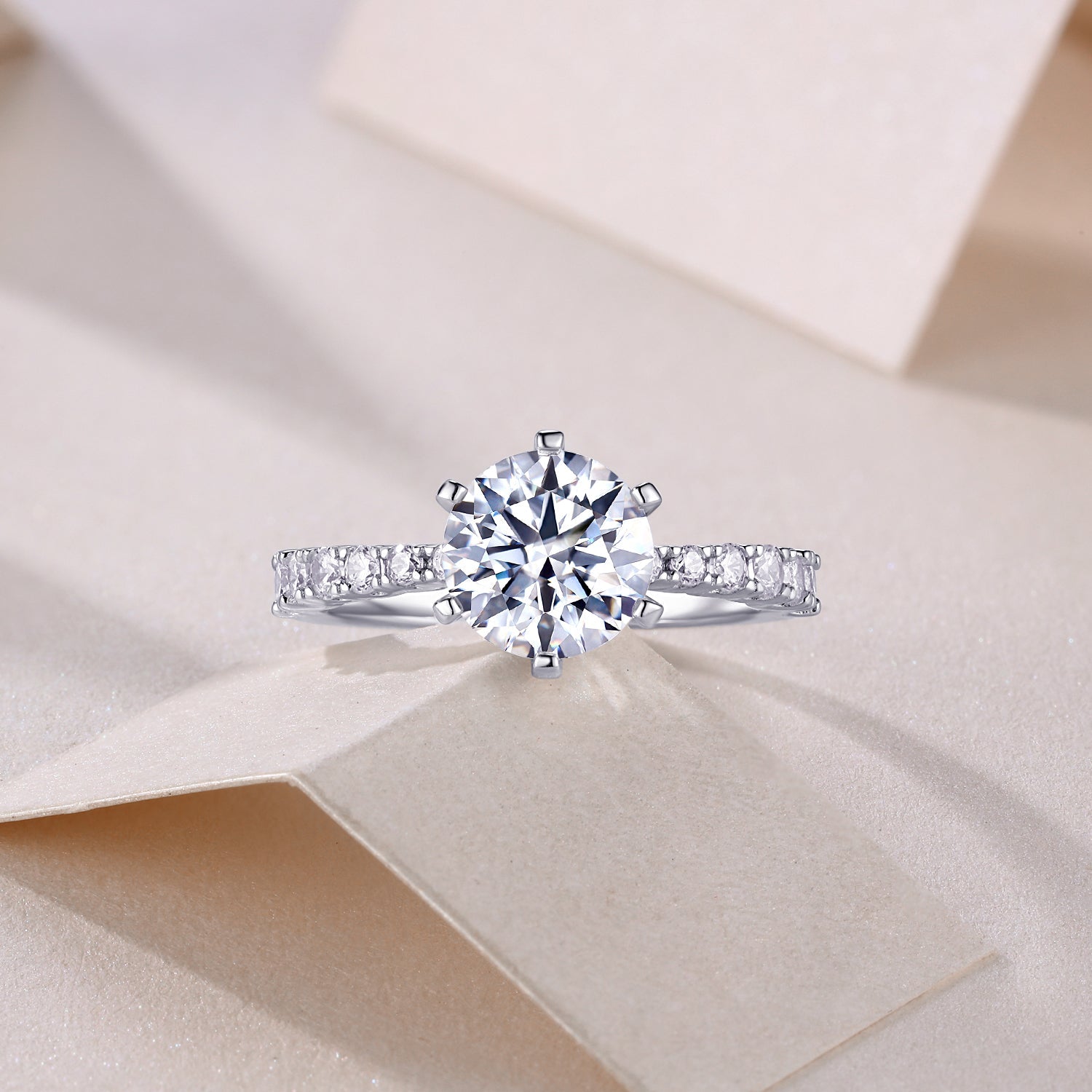 Goddess's Blessing - A Wedding Ring Set With 2-carat Top-quality Moissanite S925 Silver And Platinum-plated Diamond. The Ring Can Be Inspected With A Diamond Pen - IVOIRART.COM
